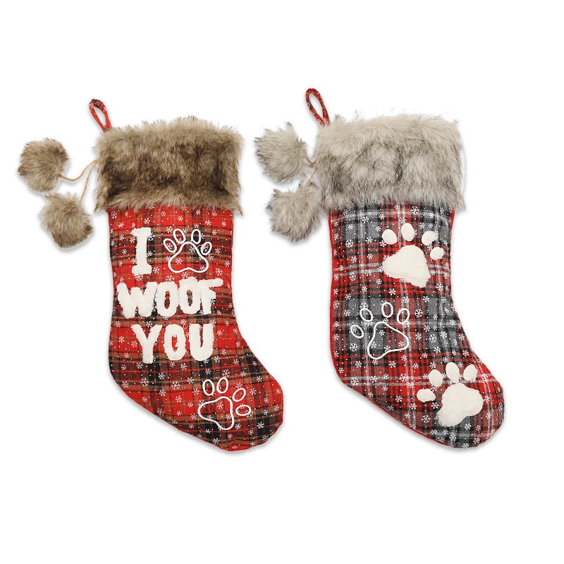 deux-chaussettes-de-noel-patte-de-chien