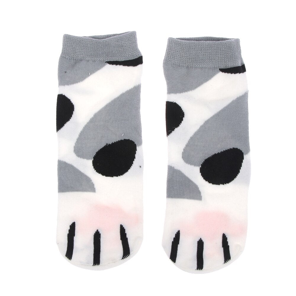 petite-chaussette-patte-d-animaux-gris-tache